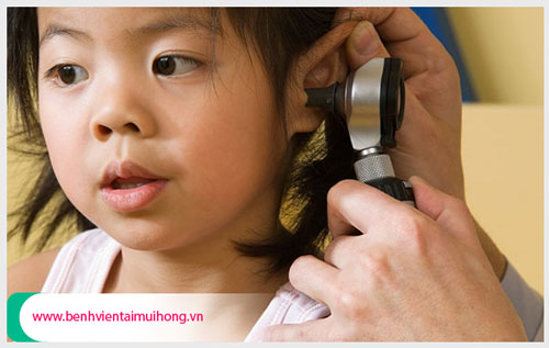 Bệnh viêm tai giữa ở trẻ em có nguy hiểm không ?