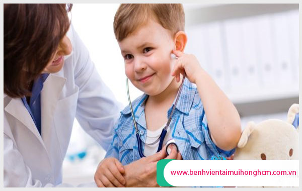 Cách chăm sóc và chữa trị viêm tai giữa có mủ ở trẻ em