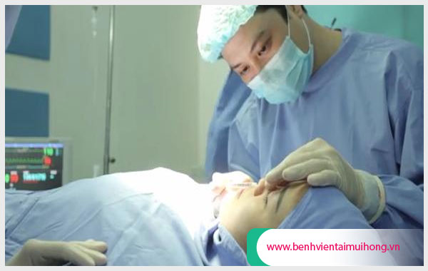 Tiểu phẫu là phương pháp khắc phục vẹo vách ngăn hiệu quả nhất